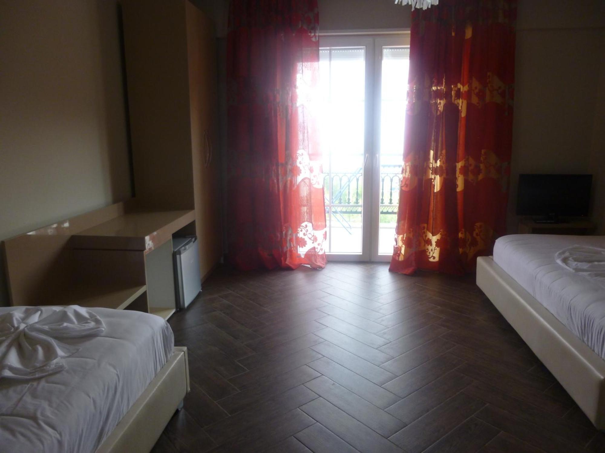 Villamaria Hotel Zverneci Екстериор снимка