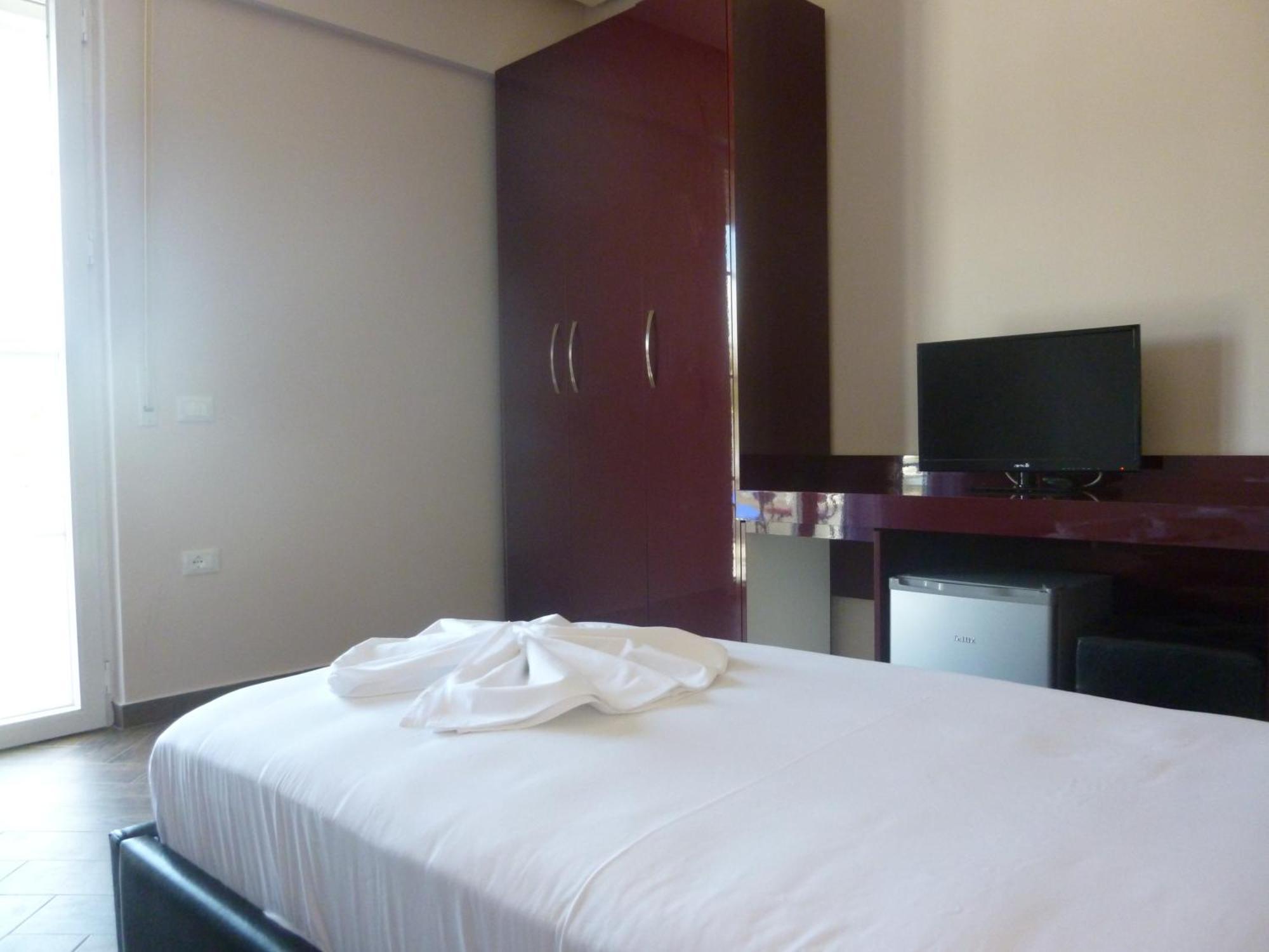 Villamaria Hotel Zverneci Екстериор снимка