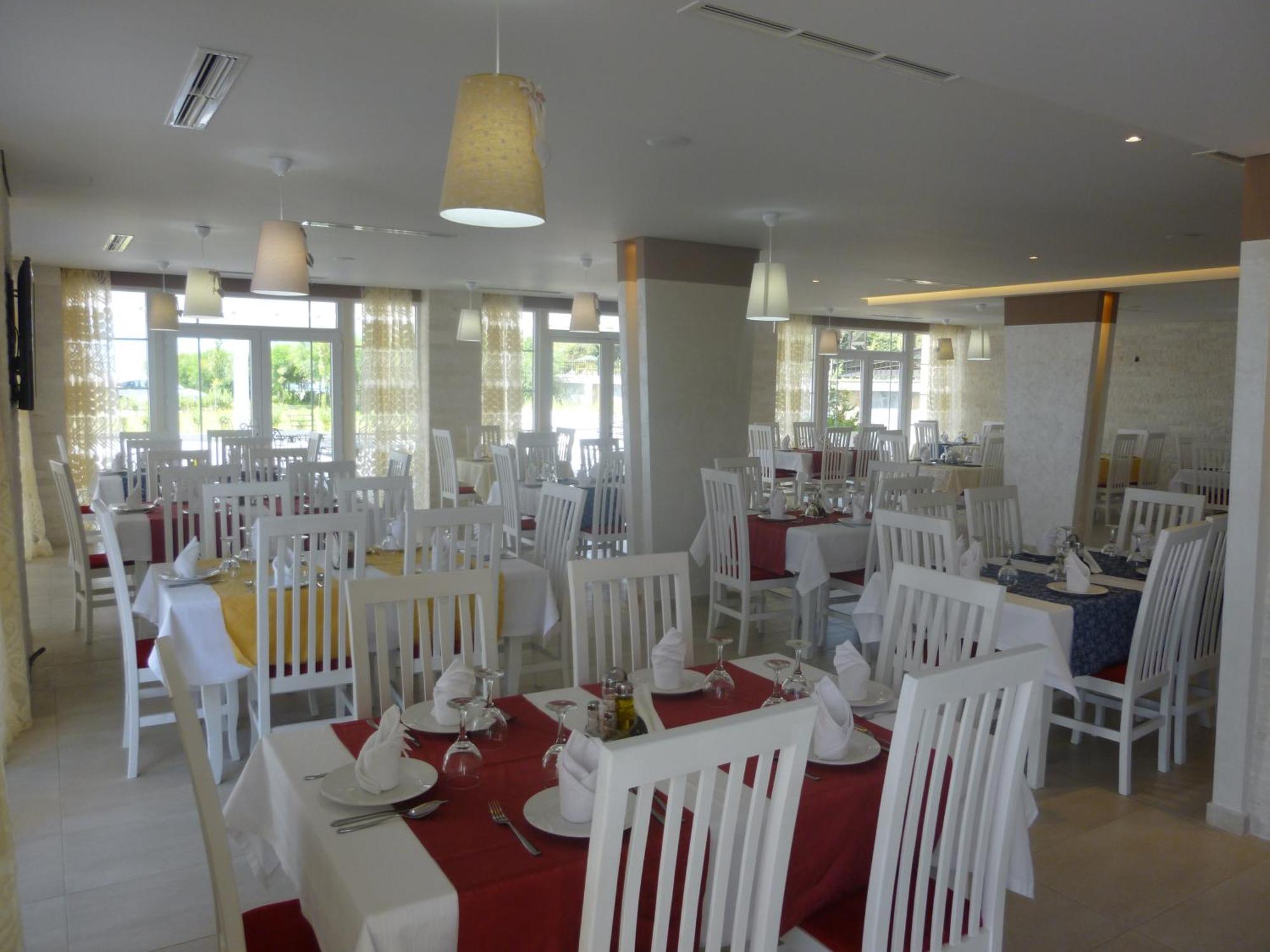 Villamaria Hotel Zverneci Екстериор снимка