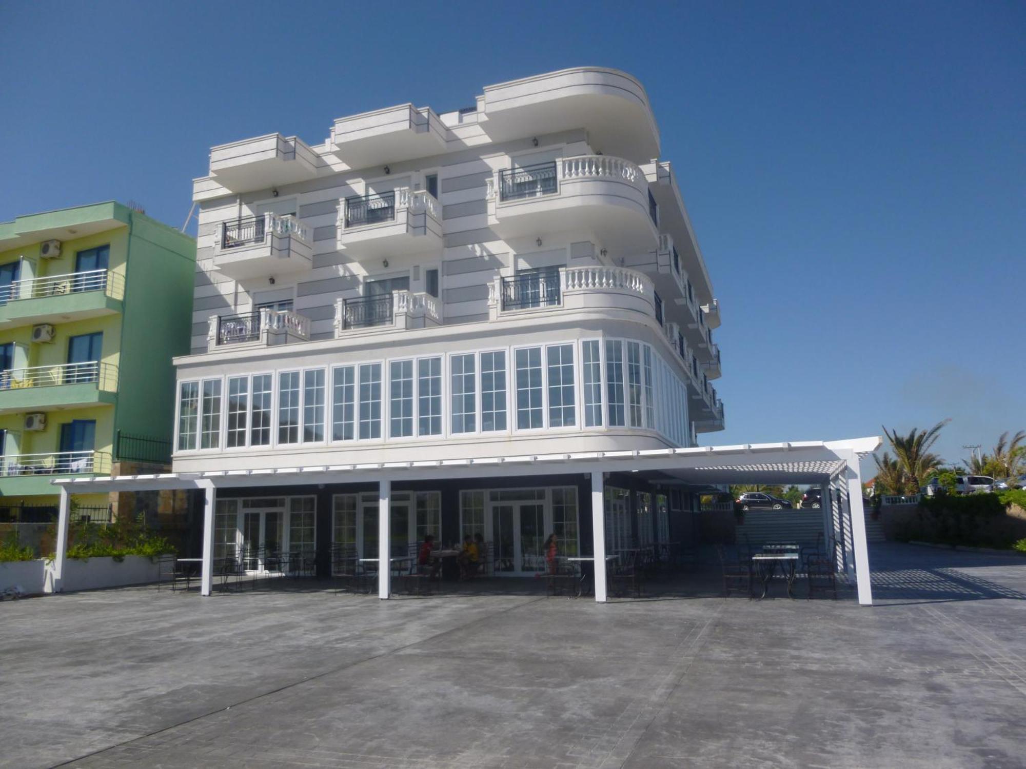 Villamaria Hotel Zverneci Екстериор снимка
