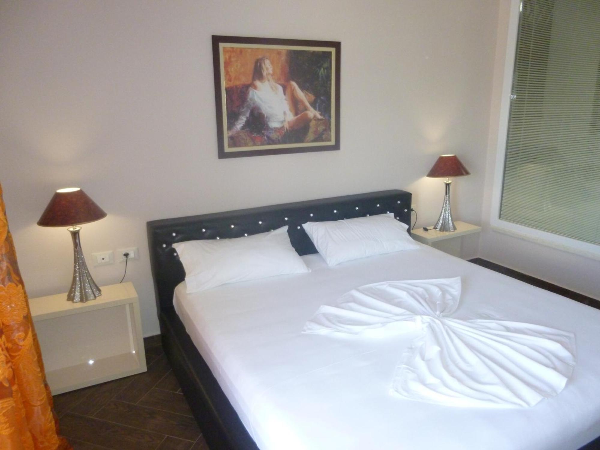Villamaria Hotel Zverneci Екстериор снимка