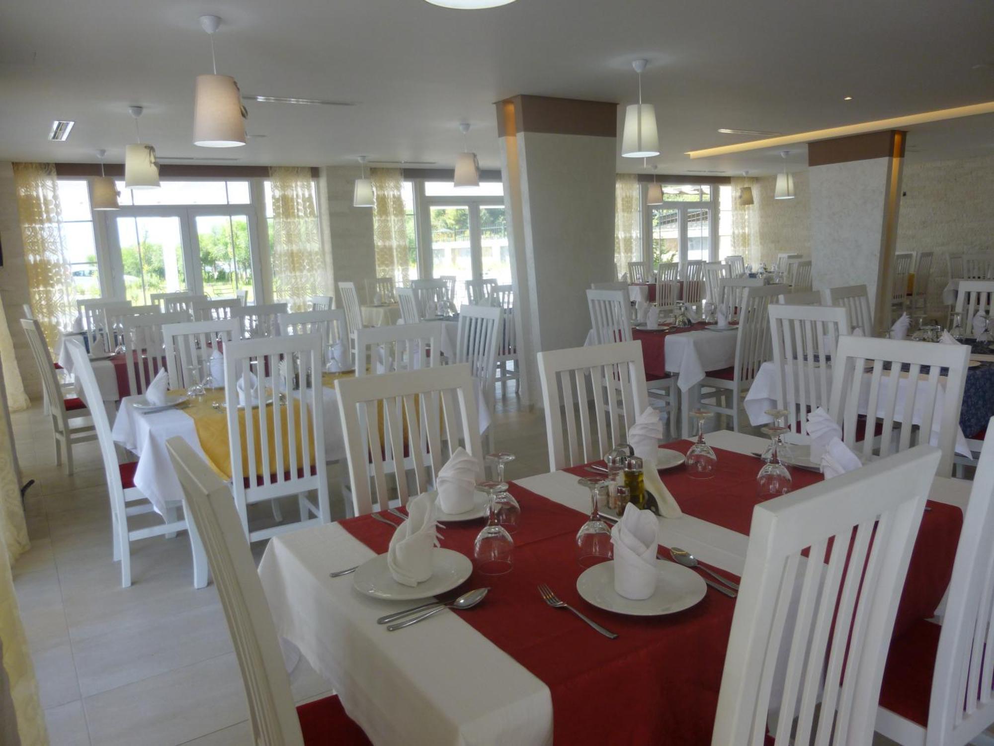 Villamaria Hotel Zverneci Екстериор снимка