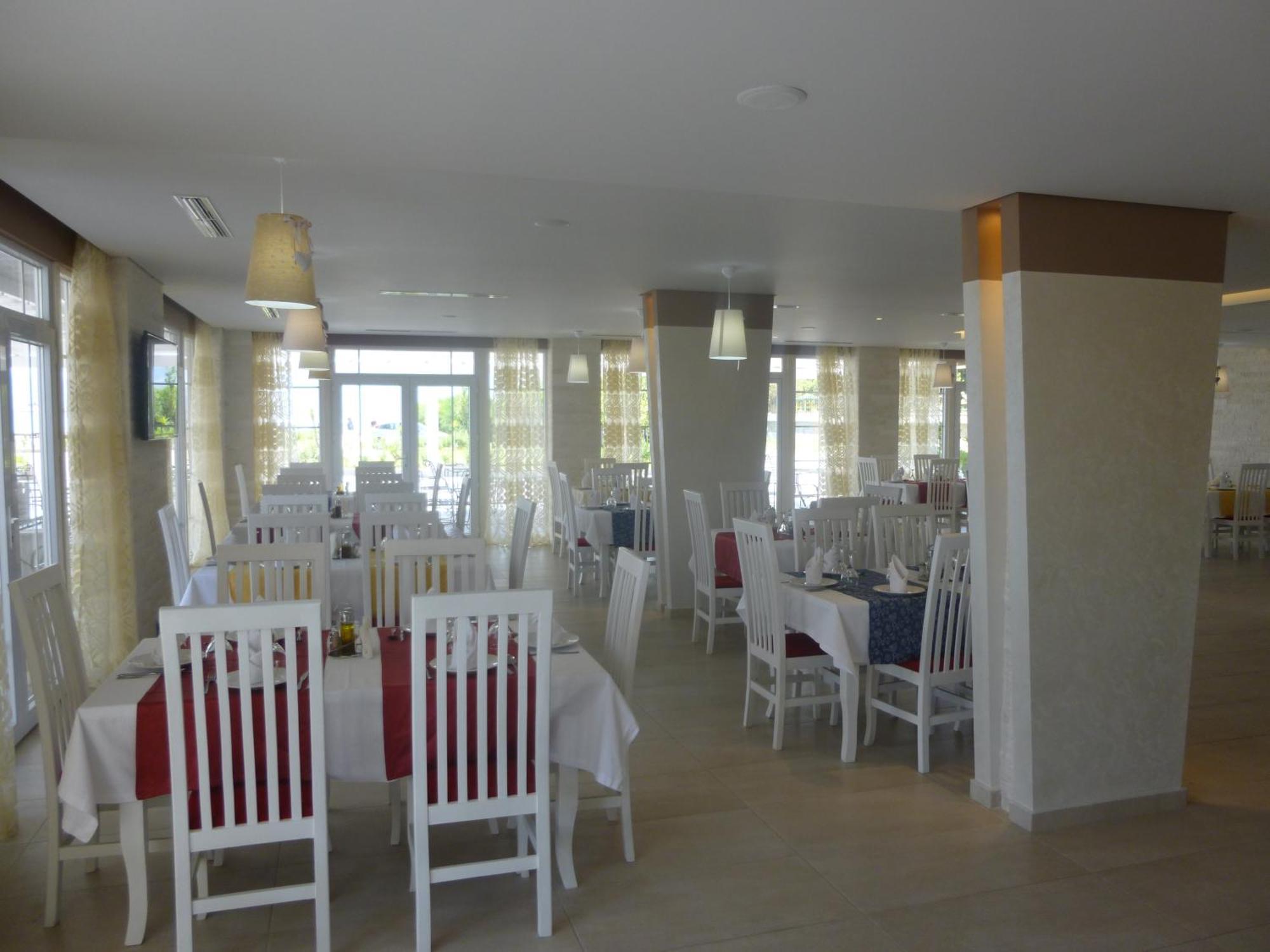 Villamaria Hotel Zverneci Екстериор снимка