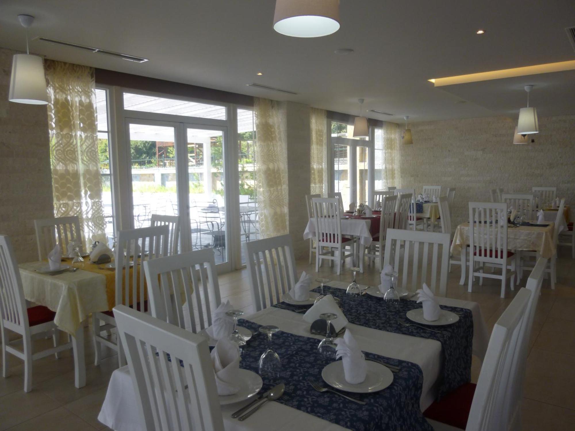 Villamaria Hotel Zverneci Екстериор снимка